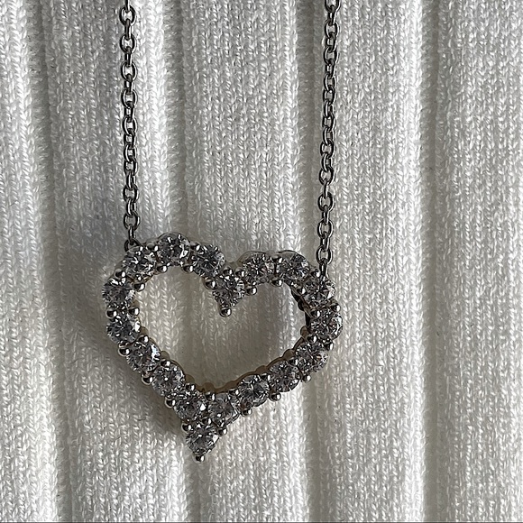 🎉HP🎉 CZ Heart necklace 925 Silver - Picture 2 of 10